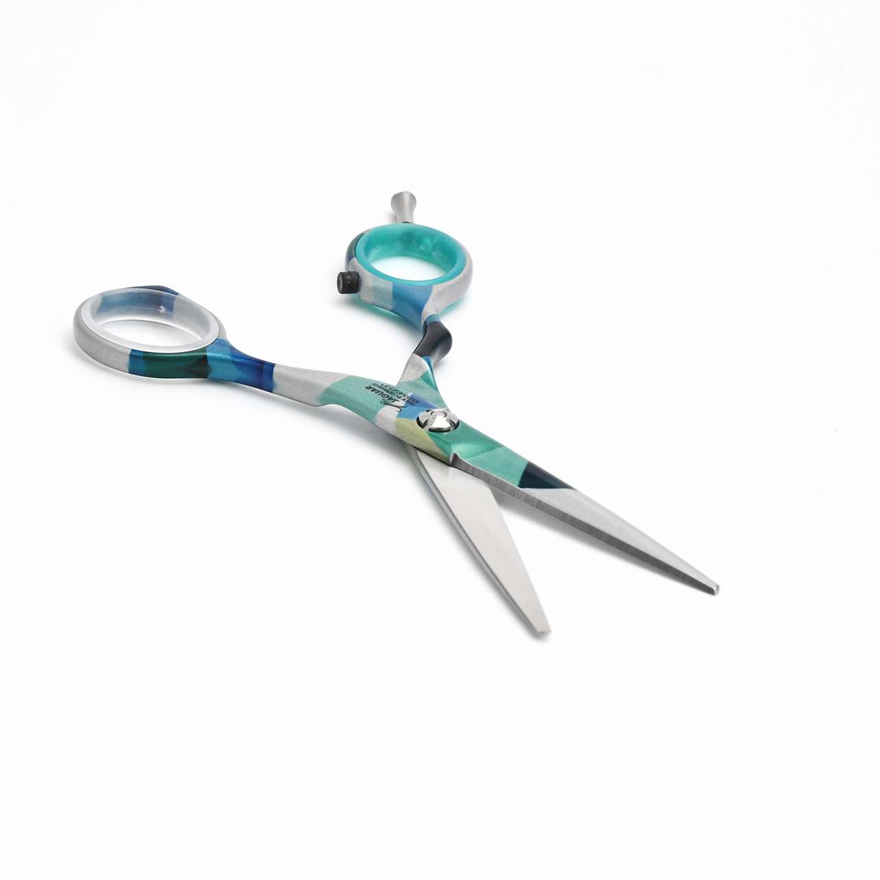 Jaguar scissors for hair cutting in moton 5.5 inch is best hair dressing professional scissors in india.