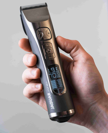 Jaguar Hair Clipper in Hand